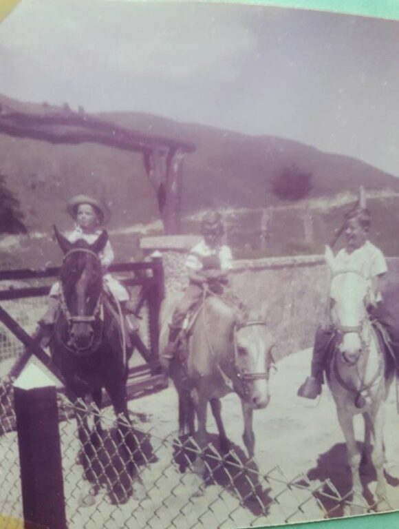 Hermanos y caballos. Sergio. David y Andrés