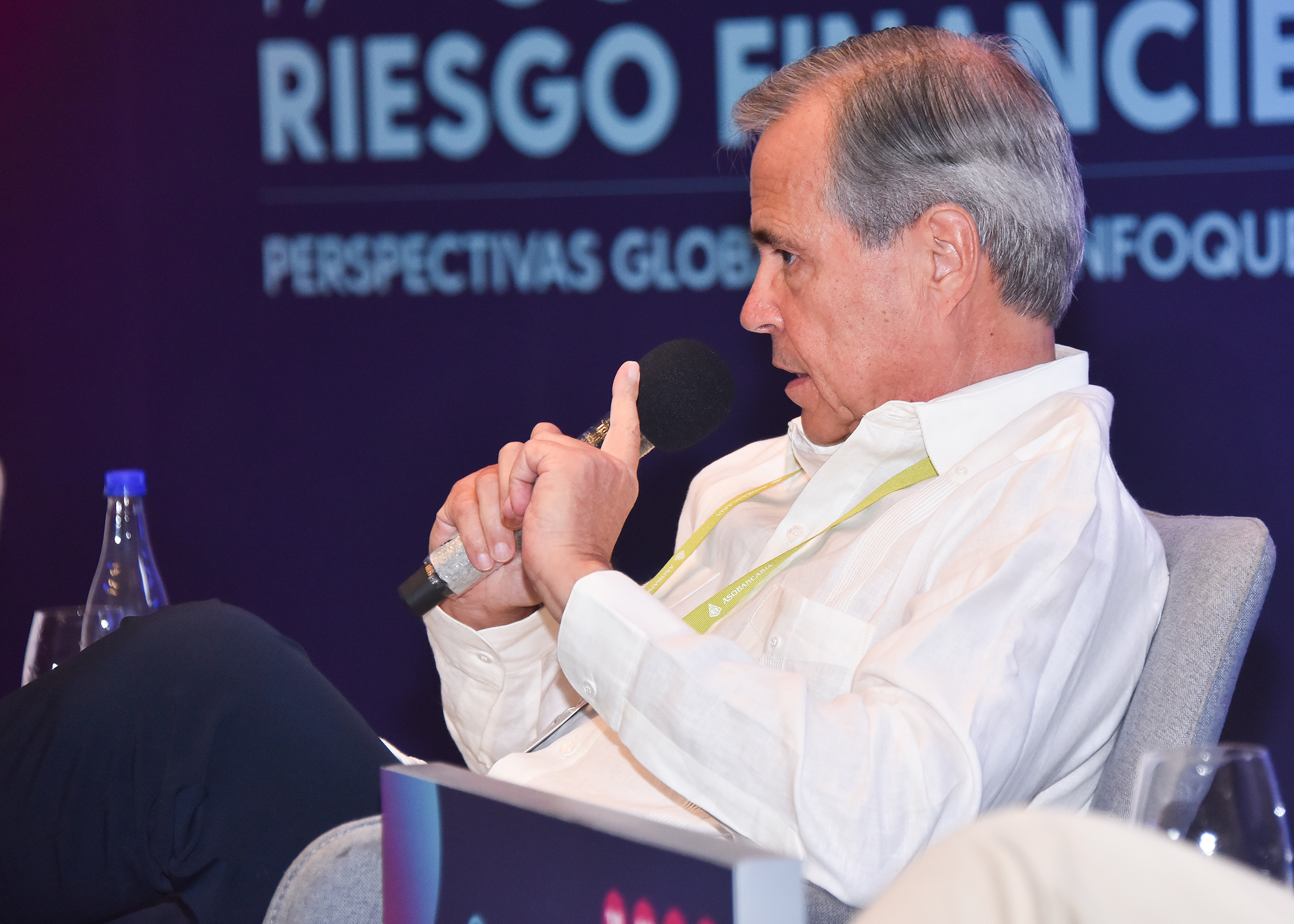 jaime-jaramillo-vallejo-isalopezgiraldo-memorias-conversadas-1.webp