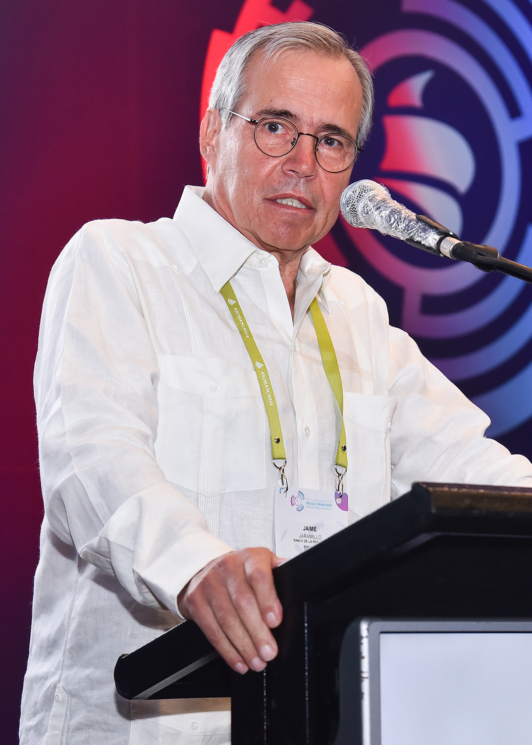 jaime-jaramillo-vallejo-isalopezgiraldo-memorias-conversadas-6.webp